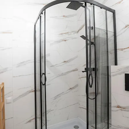 Kawalek Podlogi * Piechowice (Karkonosze)